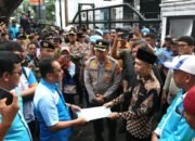 Kapolrestabes Medan Long March Bersama Massa Aksi Buruh GEBRAK, Berlangsung Tertib dan Humanis